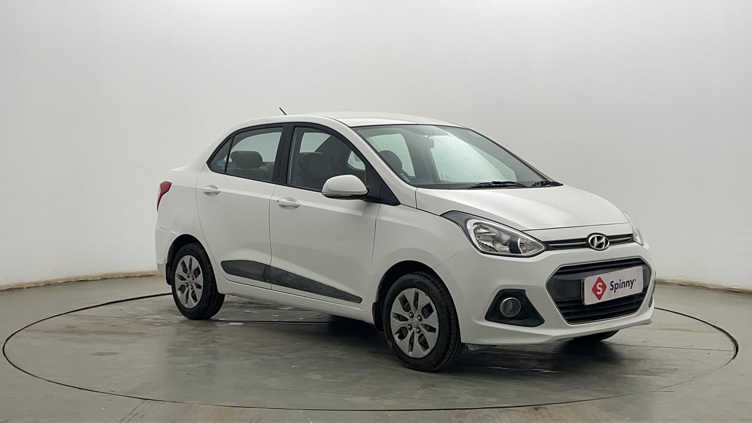 Used 2014 Hyundai Xcent S 1.2 Petrol Manual exterior RIGHT FRONT CORNER VIEW