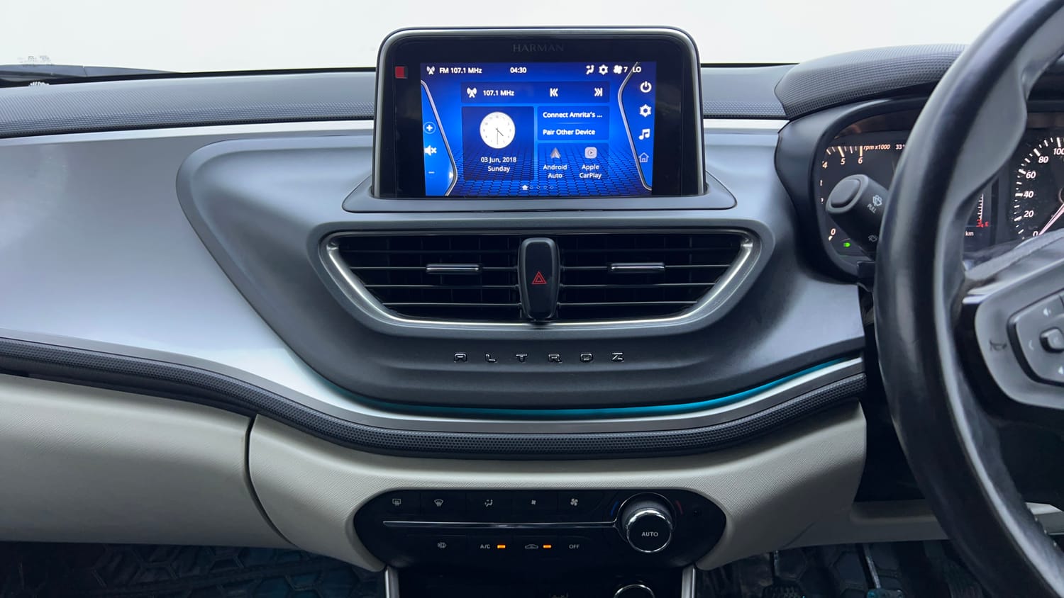 Used 2022 Tata Altroz XZ Plus Diesel Diesel Manual interior MUSIC SYSTEM & AC CONTROL VIEW
