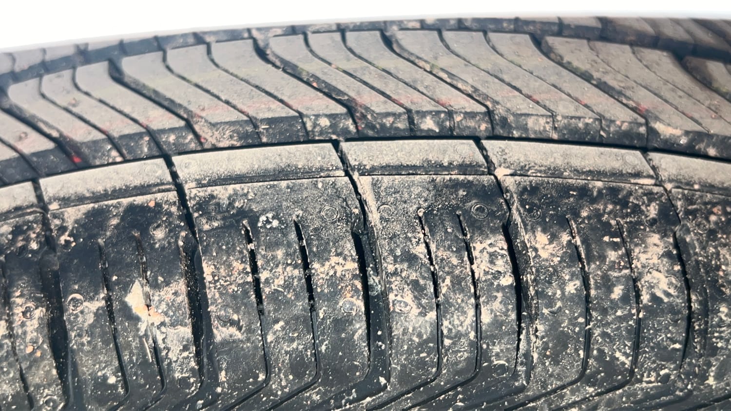Used 2014 Hyundai Xcent S 1.2 Petrol Manual tyres RIGHT REAR TYRE TREAD VIEW