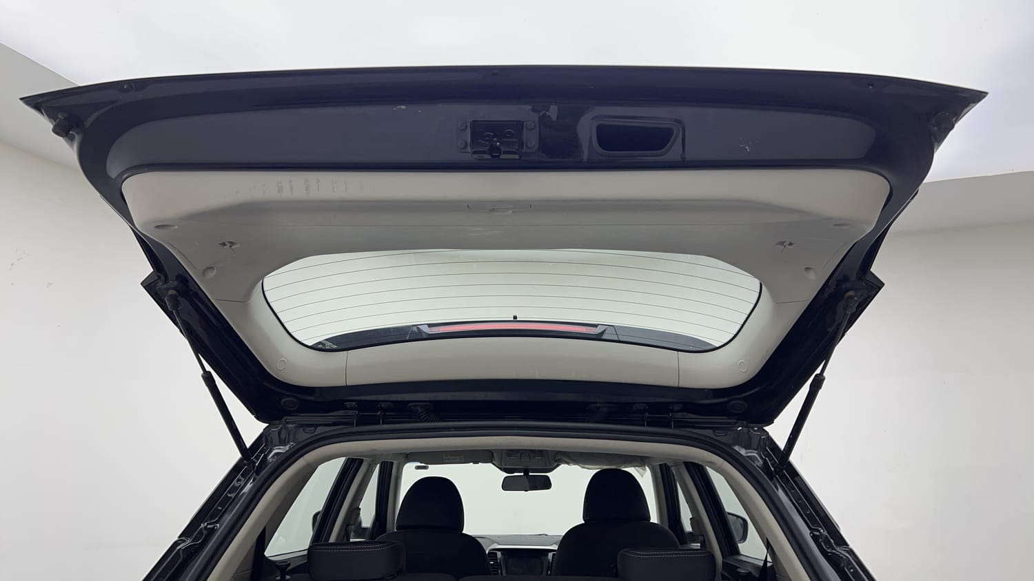 2022 Mahindra XUV 300 W8 1.2 Petrol-24
