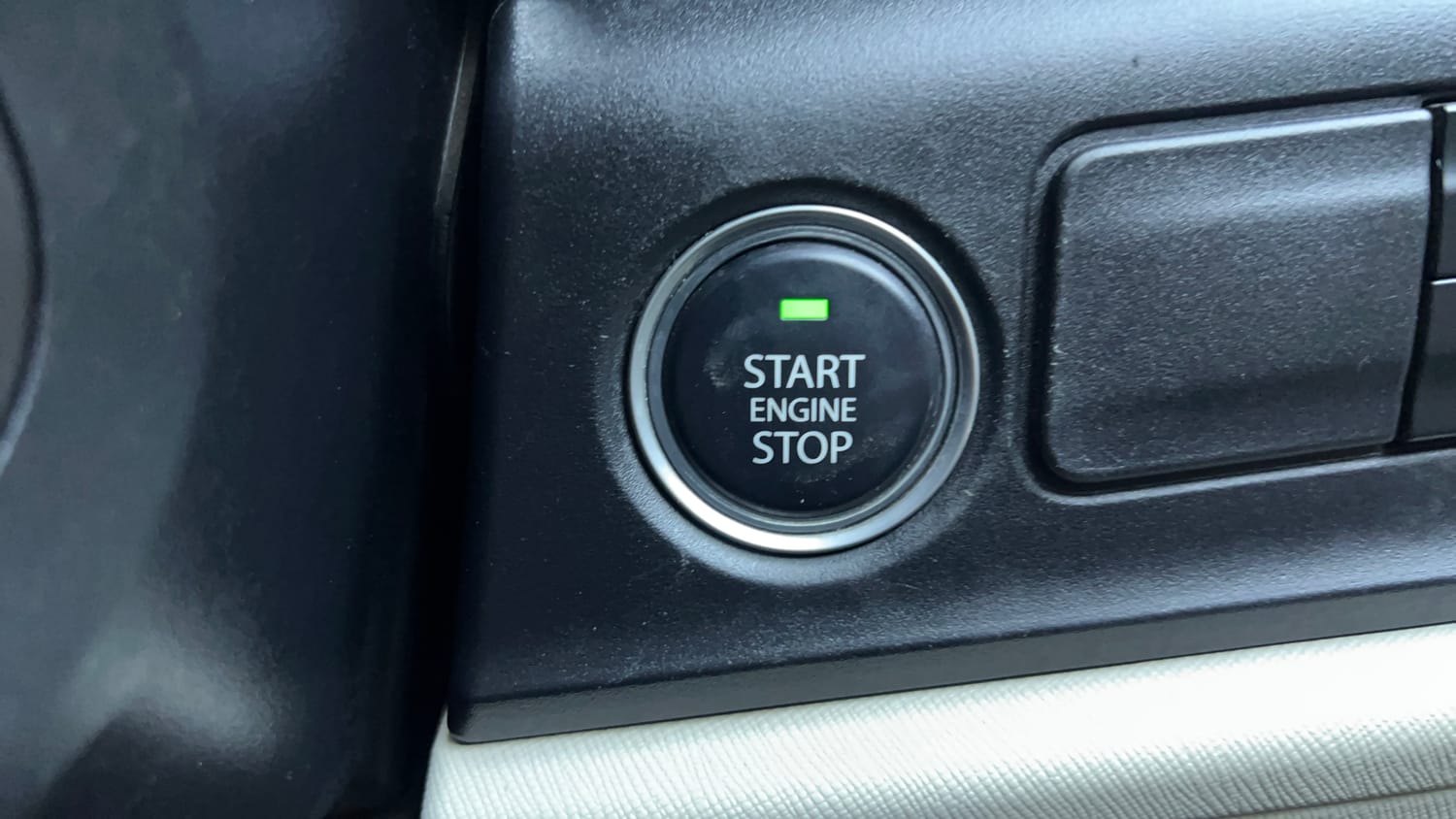 Used 2022 Tata Altroz XZ Plus Diesel Diesel Manual top_features Keyless start