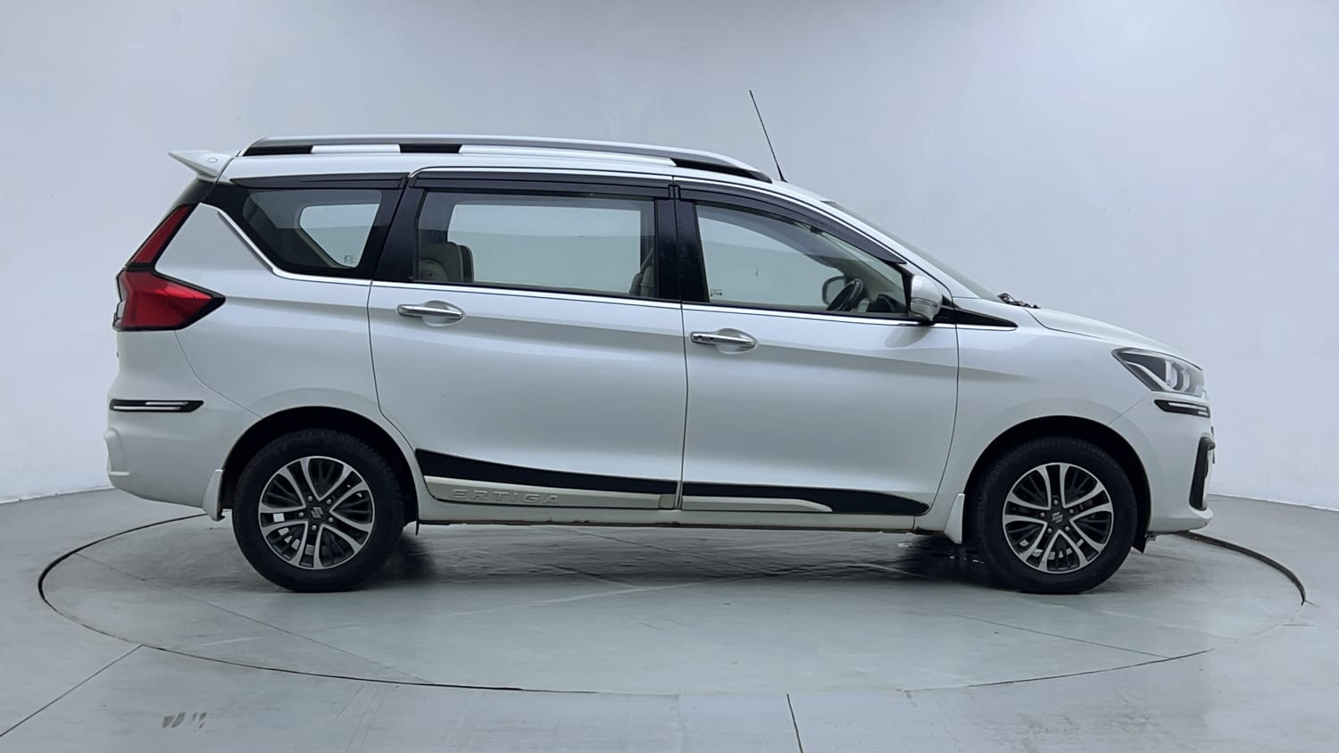 Used 2024 Maruti Suzuki Ertiga ZXi Plus AT Petrol Automatic exterior RIGHT SIDE VIEW