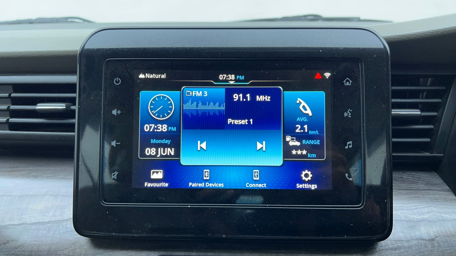 Used 2024 Maruti Suzuki Ertiga ZXi Plus AT Petrol Automatic top_features Touch screen infotainment system