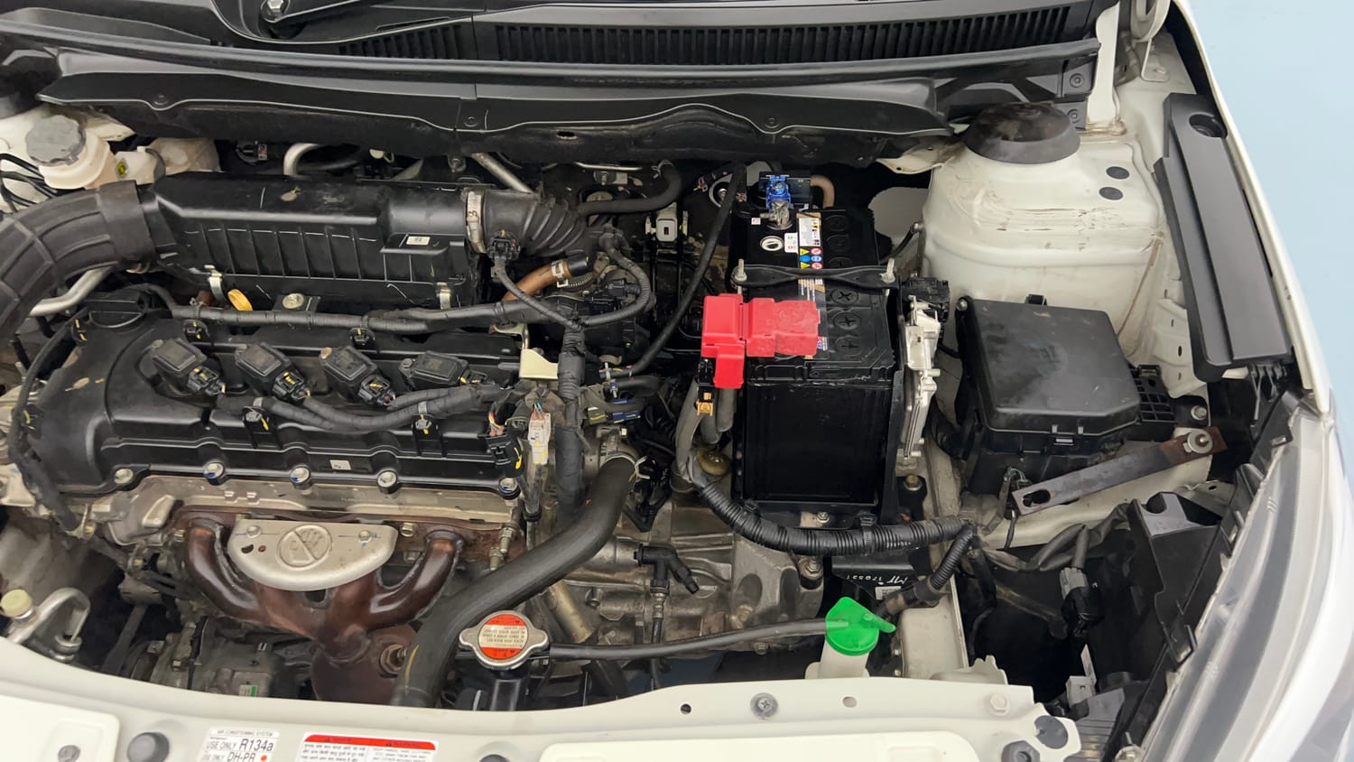 Used 2023 Maruti Suzuki Ciaz Alpha 1.5 Petrol Manual engine ENGINE LEFT SIDE VIEW