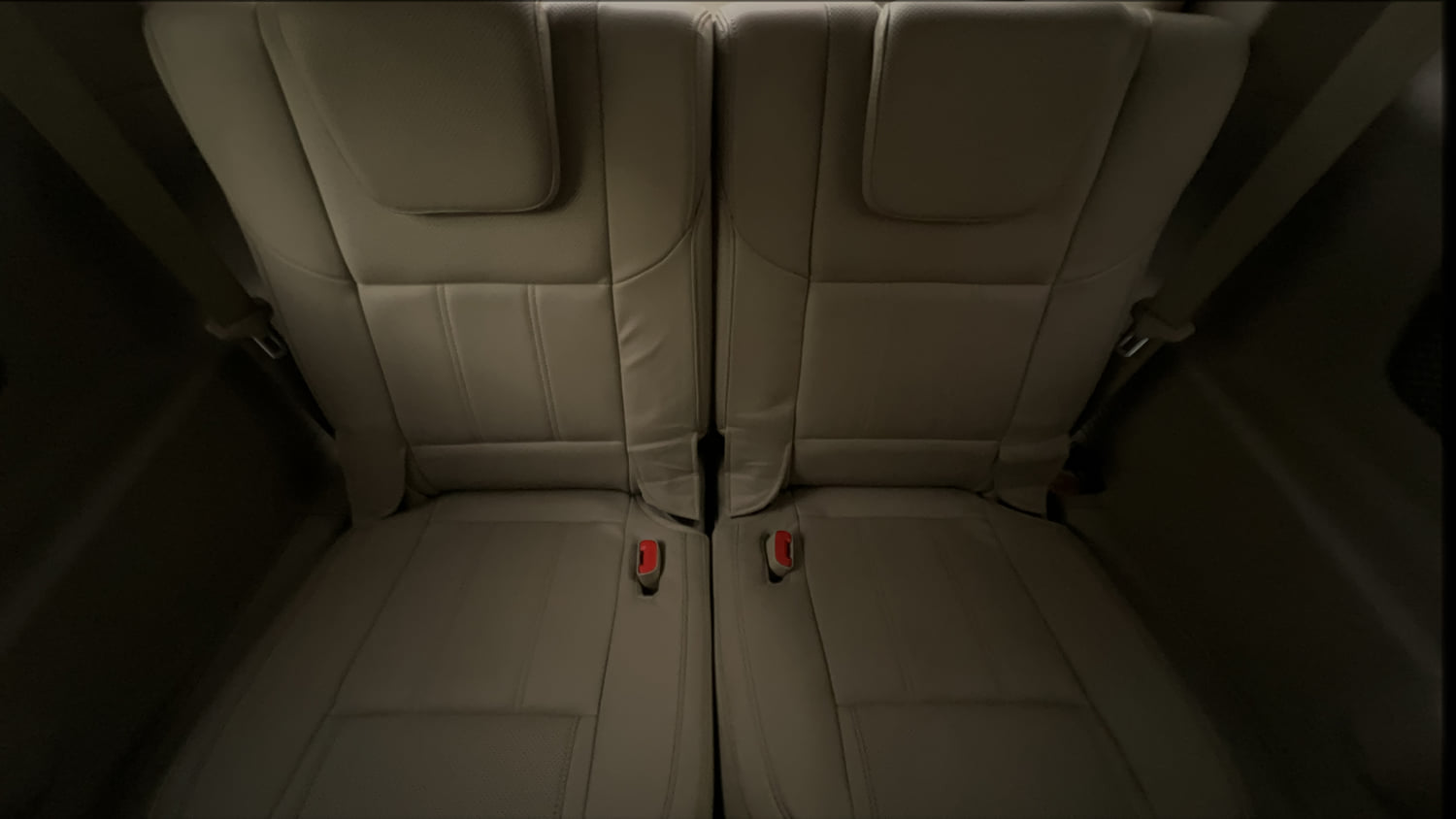 Used 2016 Mahindra XUV500 W10 AT Diesel Automatic interior THIRD ROW SEAT