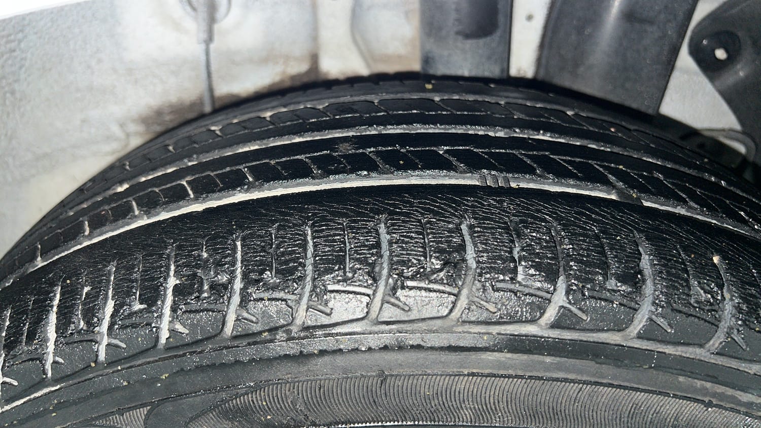 Used 2018 Hyundai Elite i20 Asta 1.2 AT Petrol Automatic tyres LEFT REAR TYRE TREAD VIEW