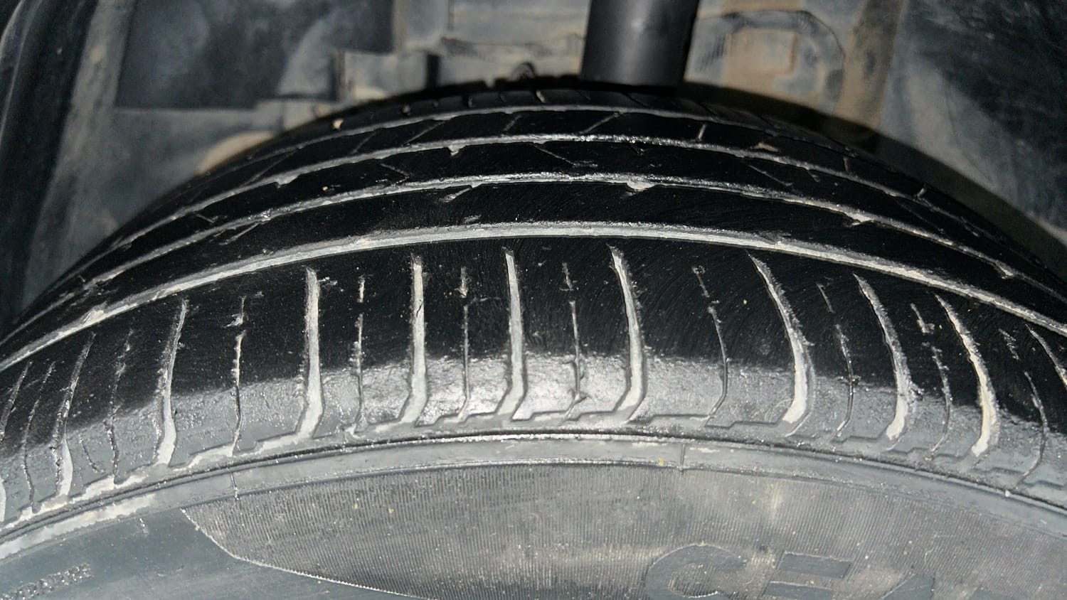 Used 2019 Tata Nexon XZA Plus Diesel Diesel Automatic tyres LEFT FRONT TYRE TREAD VIEW