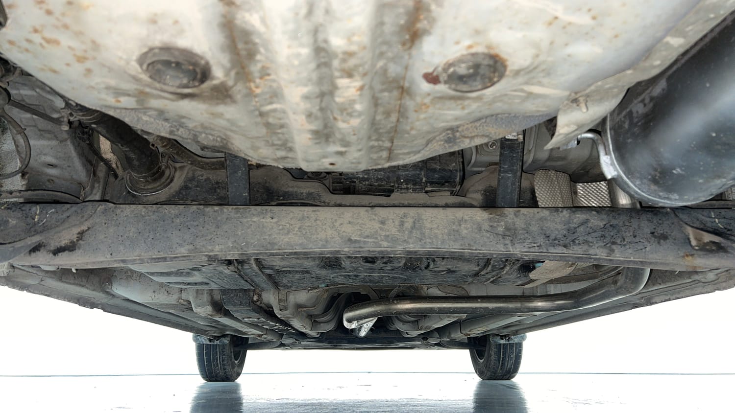 Used 2018 Hyundai Elite i20 Asta 1.2 AT Petrol Automatic extra REAR UNDERBODY VIEW (TAKEN FROM REAR)