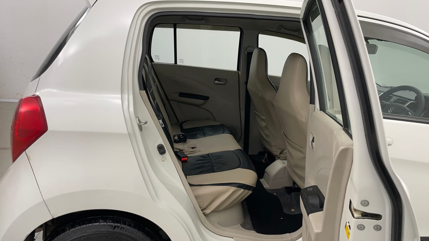 Used 2018 Maruti Suzuki Celerio ZXi AMT Petrol Automatic interior RIGHT SIDE REAR DOOR CABIN VIEW