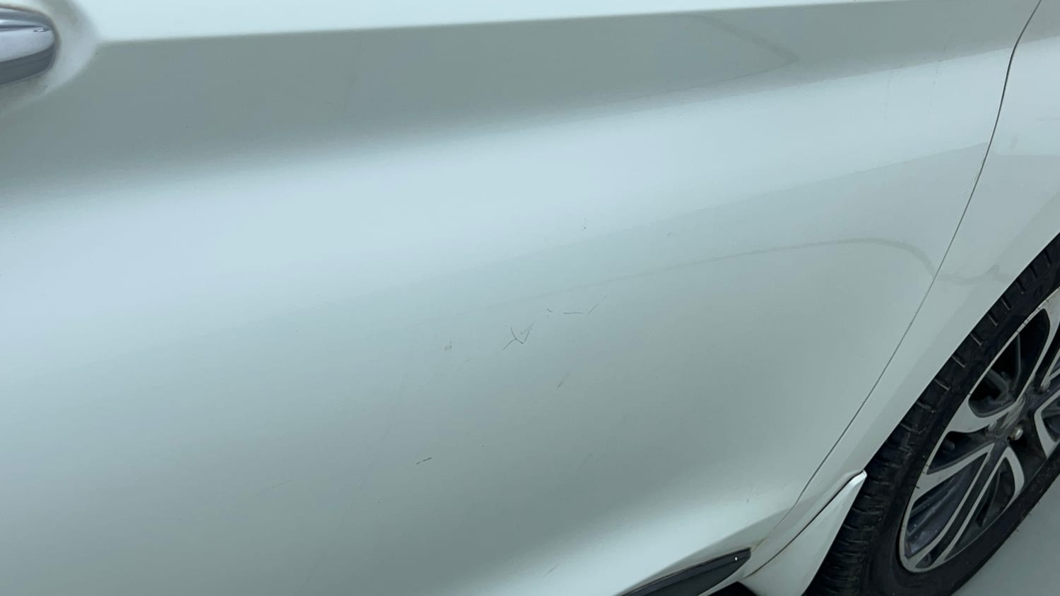 Used 2024 Maruti Suzuki Ertiga ZXi Plus AT Petrol Automatic dents MINOR SCRATCH