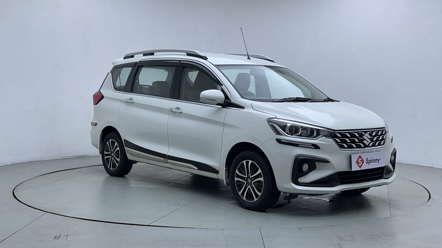 Used 2024 Maruti Suzuki Ertiga ZXi Plus AT Petrol Automatic exterior RIGHT FRONT CORNER VIEW