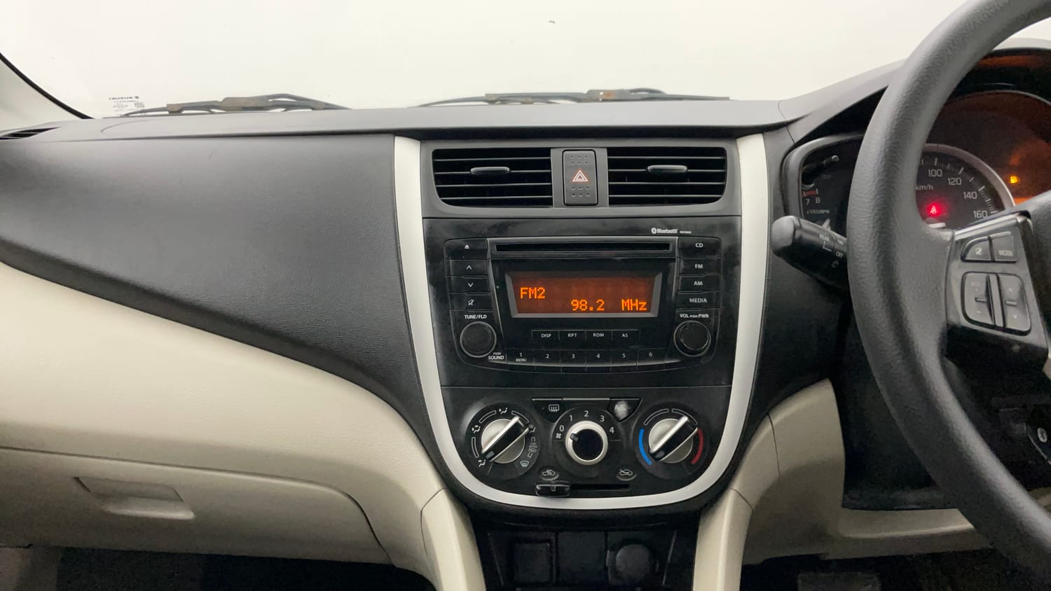 Used 2018 Maruti Suzuki Celerio ZXi AMT Petrol Automatic interior MUSIC SYSTEM & AC CONTROL VIEW