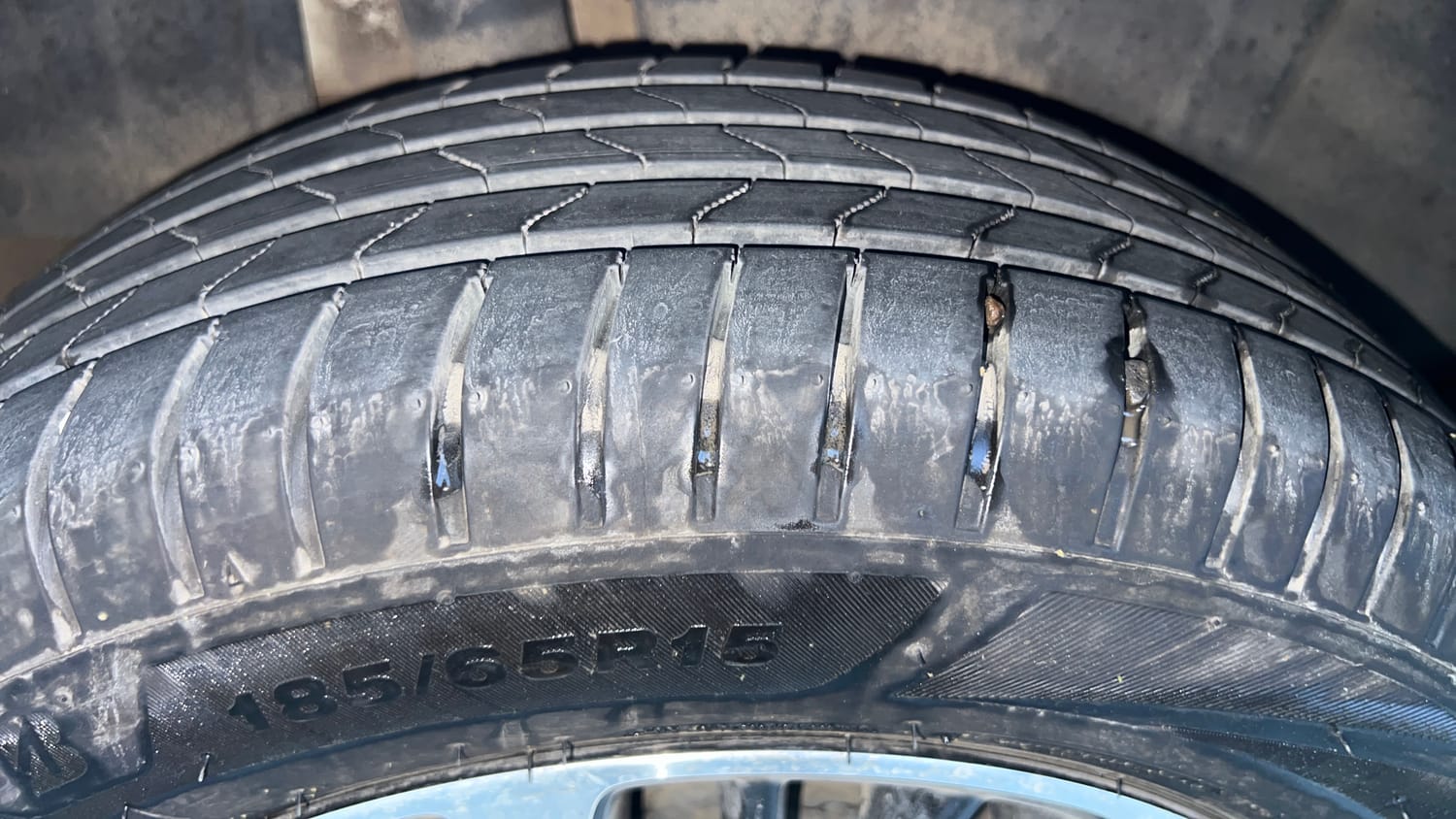 Used 2024 Maruti Suzuki Ertiga ZXi Plus AT Petrol Automatic tyres RIGHT REAR TYRE TREAD VIEW