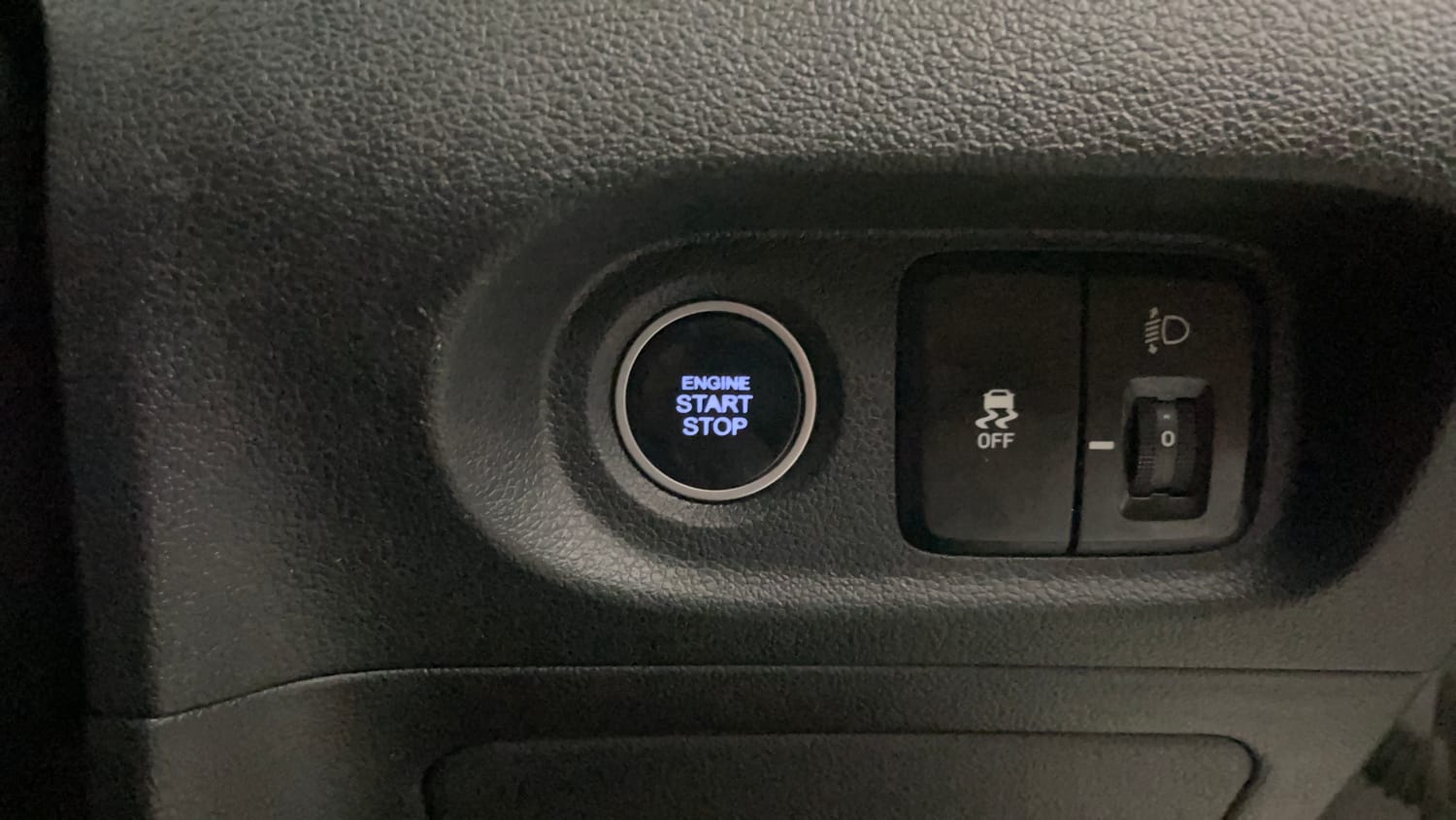 Used 2022 Hyundai Creta SX 1.5 Petrol IVT Petrol Automatic top_features Keyless start