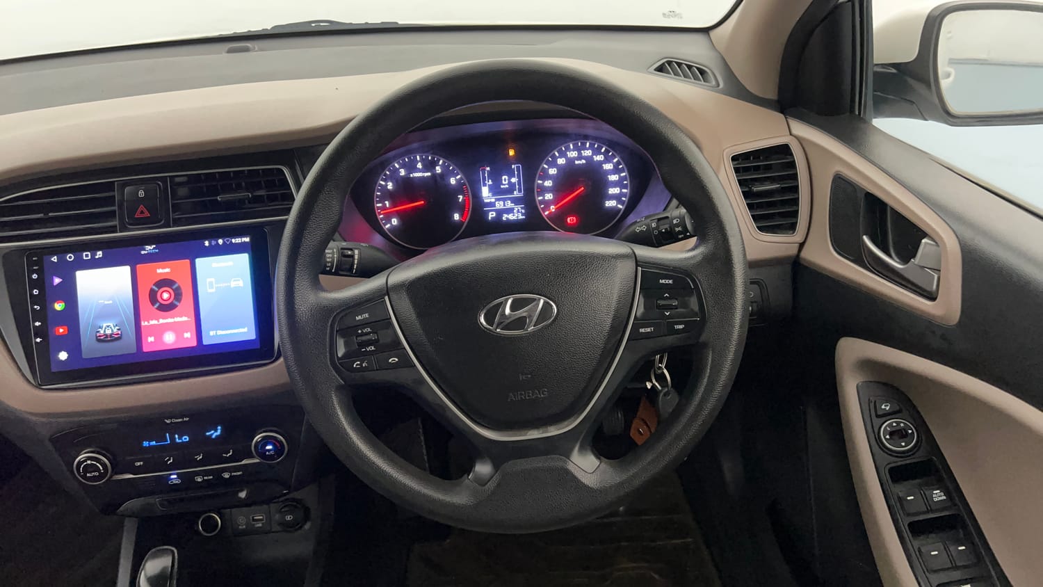 Used 2018 Hyundai Elite i20 Asta 1.2 AT Petrol Automatic interior STEERING VIEW