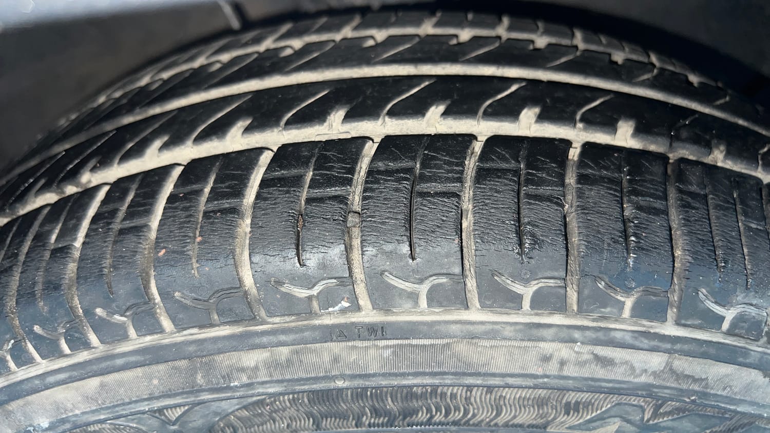 Used 2022 Hyundai Santro Sportz Petrol Manual tyres RIGHT FRONT TYRE TREAD VIEW