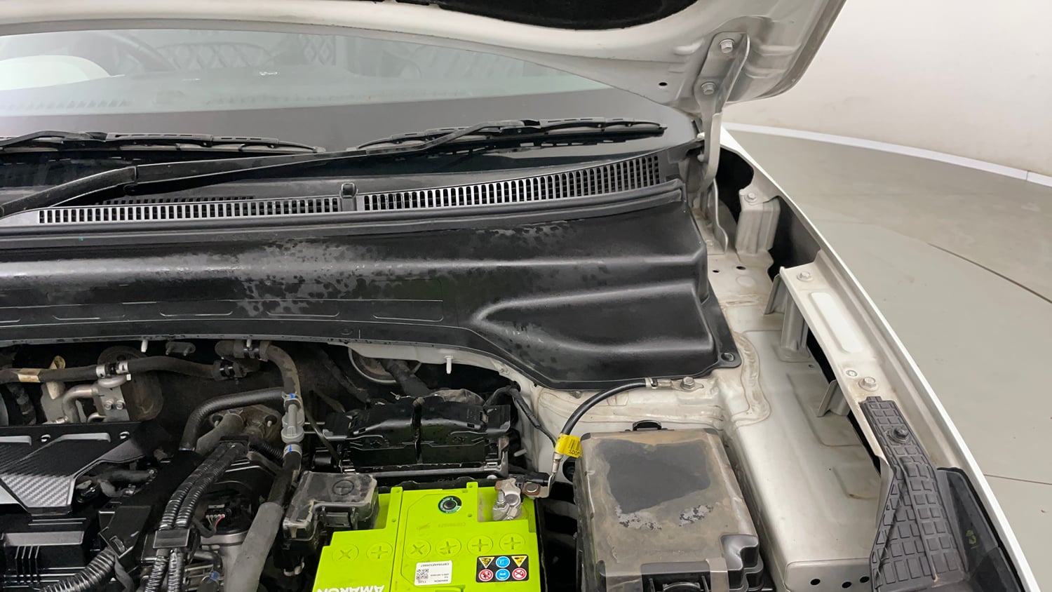 Used 2022 Hyundai Creta SX 1.5 Petrol IVT Petrol Automatic engine ENGINE LEFT SIDE HINGE & APRON VIEW