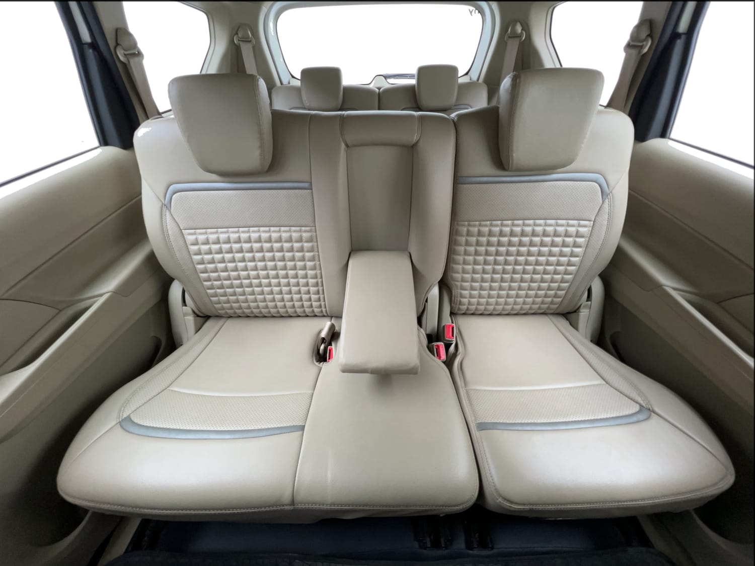 Used 2024 Maruti Suzuki Ertiga ZXi Plus AT Petrol Automatic interior REAR SEAT CONDITION VIEW