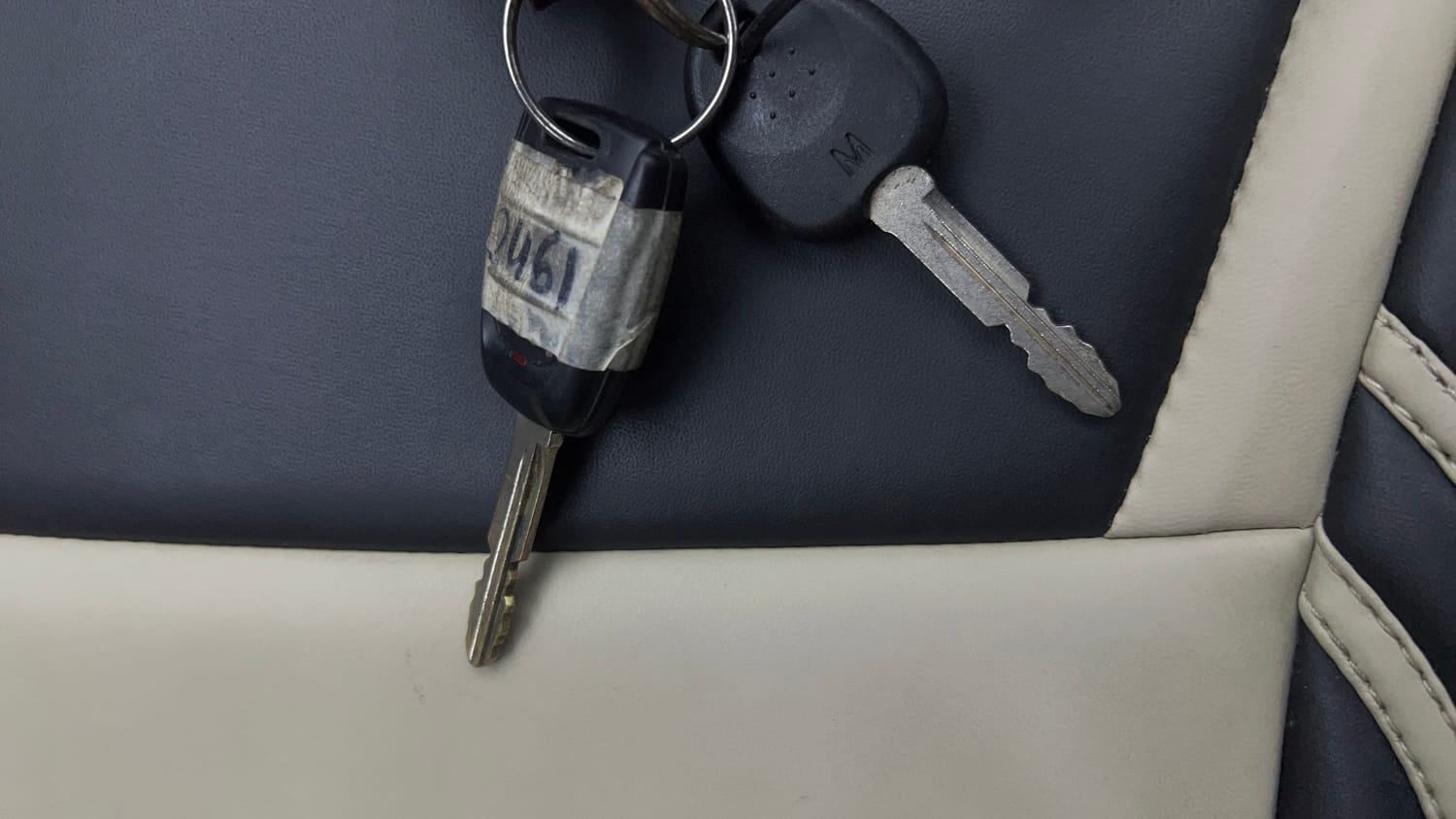 Used 2022 Hyundai Santro Sportz Petrol Manual extra CAR KEY VIEW