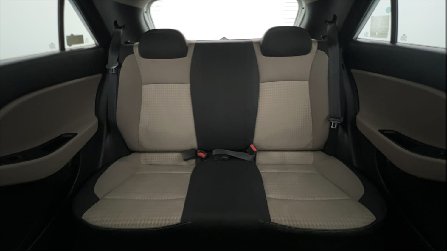 Used 2018 Hyundai Elite i20 Asta 1.2 AT Petrol Automatic interior REAR SEAT CONDITION VIEW