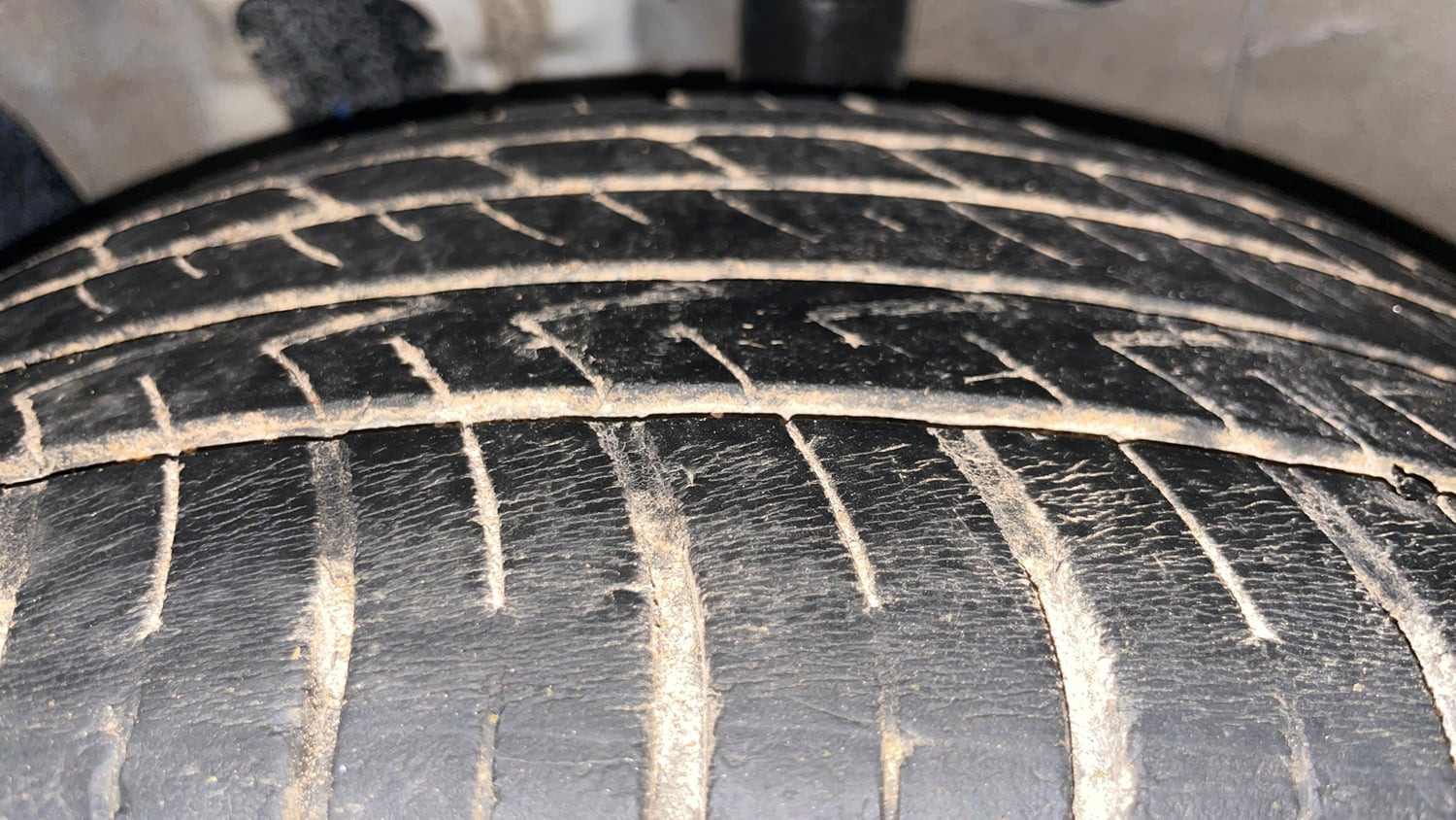 Used 2022 Hyundai Creta SX 1.5 Petrol IVT Petrol Automatic tyres LEFT FRONT TYRE TREAD VIEW