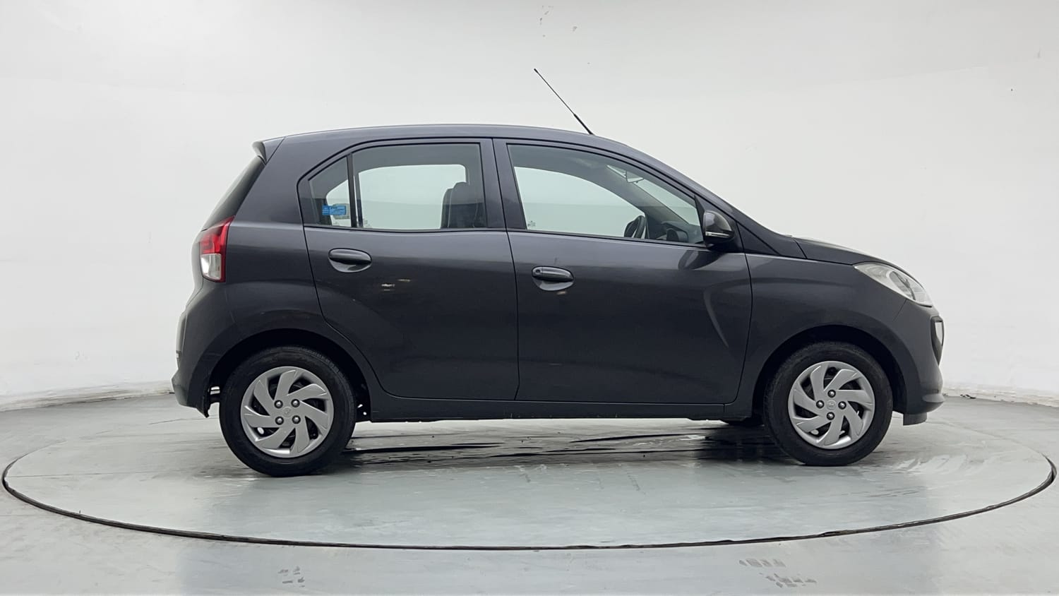 Used 2022 Hyundai Santro Sportz Petrol Manual exterior RIGHT SIDE VIEW