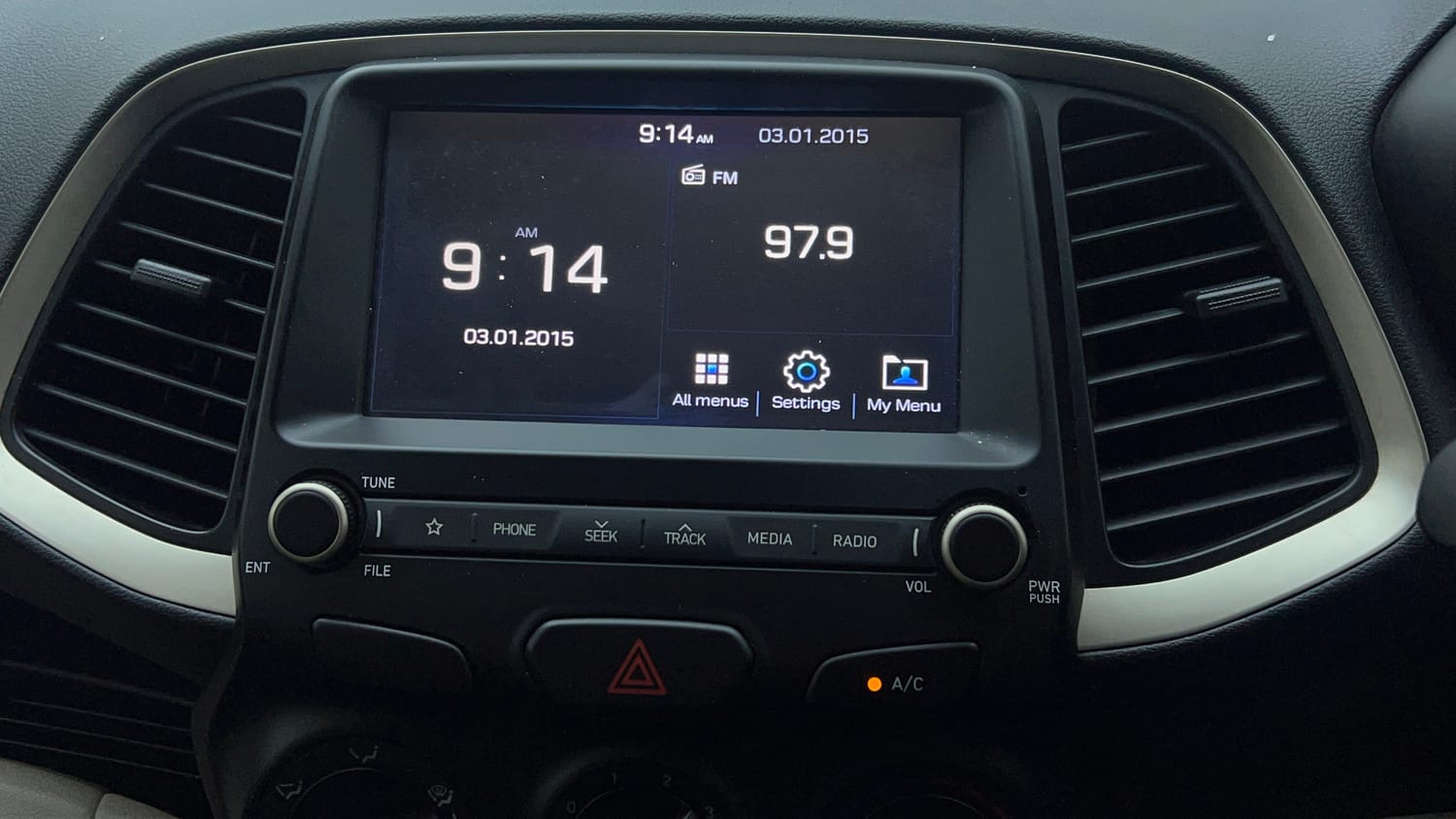 Used 2022 Hyundai Santro Sportz Petrol Manual top_features Integrated (in-dash) music system
