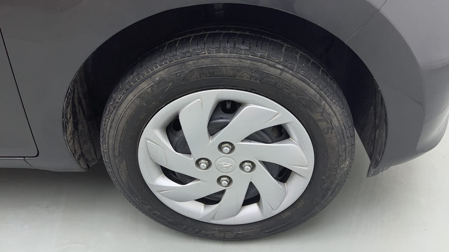 Used 2022 Hyundai Santro Sportz Petrol Manual tyres RIGHT FRONT TYRE RIM VIEW