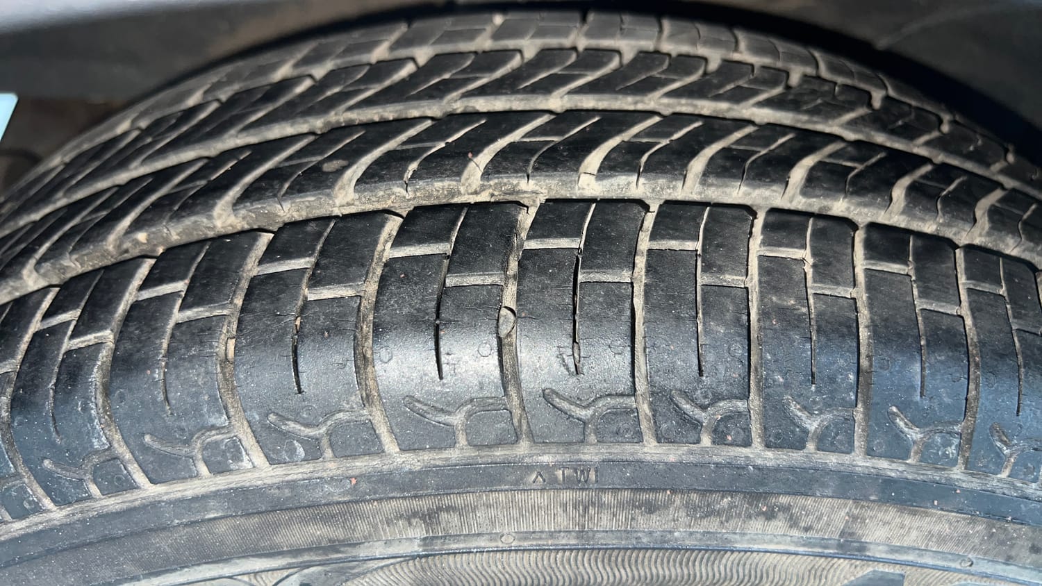 Used 2022 Hyundai Santro Sportz Petrol Manual tyres RIGHT REAR TYRE TREAD VIEW
