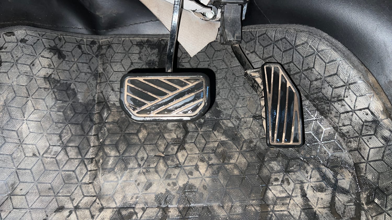 Used 2024 Maruti Suzuki Ertiga ZXi Plus AT Petrol Automatic interior PEDALS VIEW
