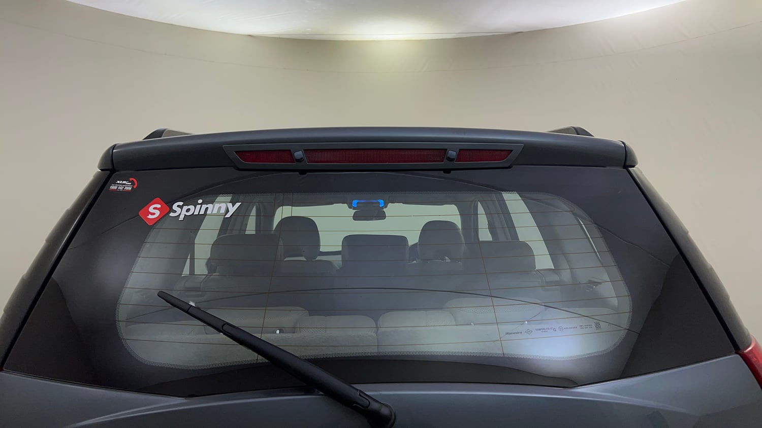 Used 2016 Mahindra XUV500 W10 AT Diesel Automatic exterior BACK WINDSHIELD VIEW