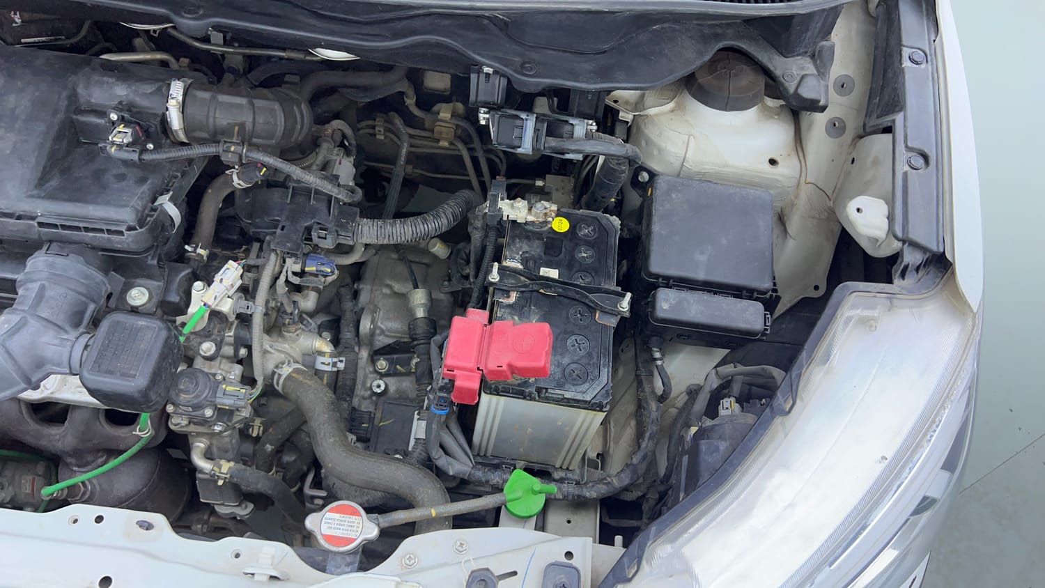 Used 2024 Maruti Suzuki Ertiga ZXi Plus AT Petrol Automatic engine ENGINE LEFT SIDE VIEW