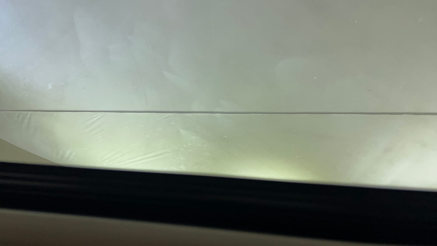 Used 2016 Mahindra XUV500 W10 AT Diesel Automatic top_features Sunroof