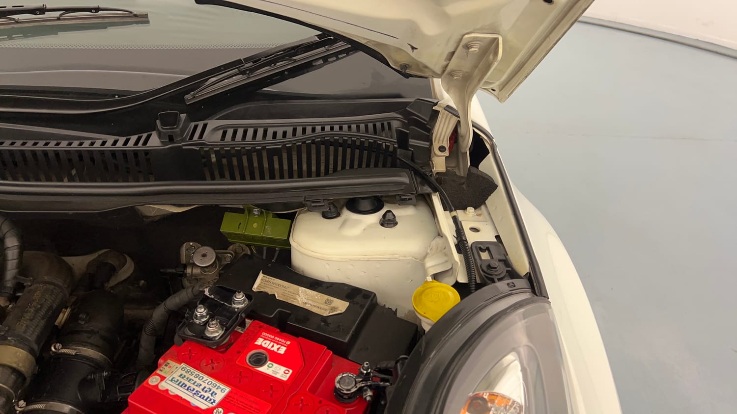 Used 2019 Tata Nexon XZA Plus Diesel Diesel Automatic engine ENGINE LEFT SIDE HINGE & APRON VIEW
