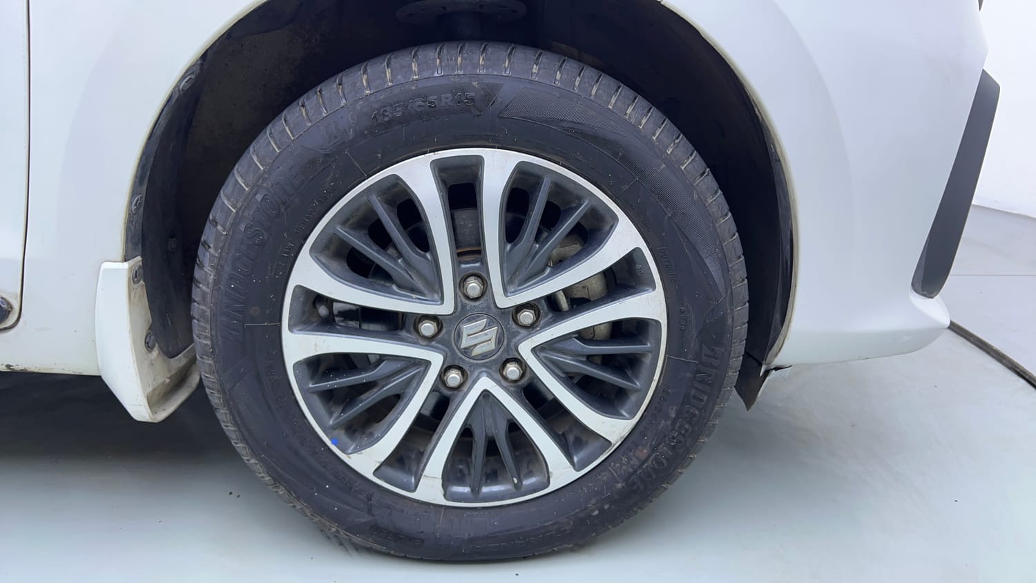 Used 2024 Maruti Suzuki Ertiga ZXi Plus AT Petrol Automatic tyres RIGHT FRONT TYRE RIM VIEW