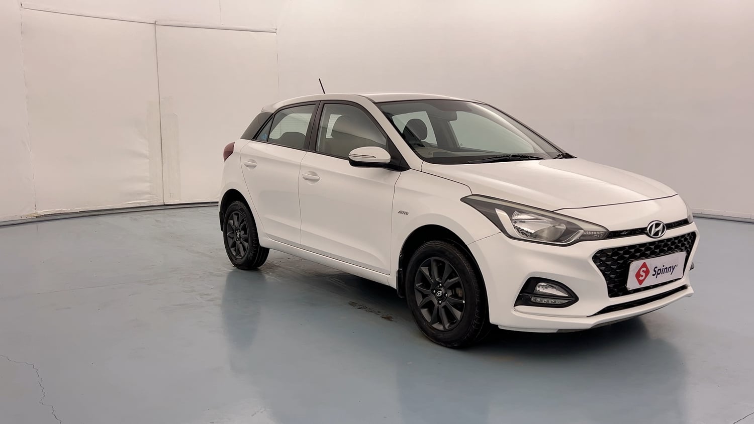 Used 2018 Hyundai Elite i20 Asta 1.2 AT Petrol Automatic exterior RIGHT FRONT CORNER VIEW