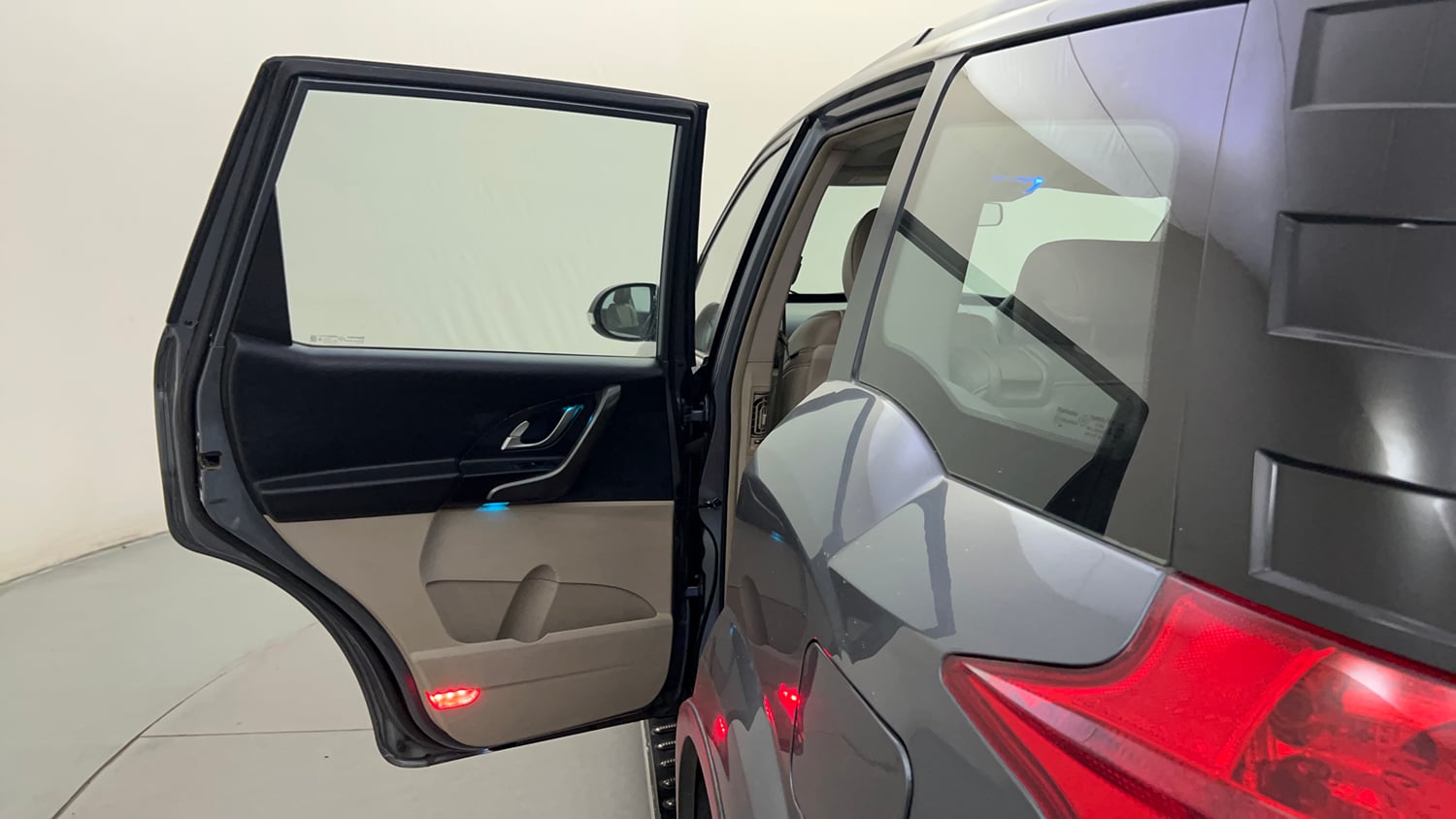 Used 2016 Mahindra XUV500 W10 AT Diesel Automatic interior LEFT REAR DOOR OPEN VIEW