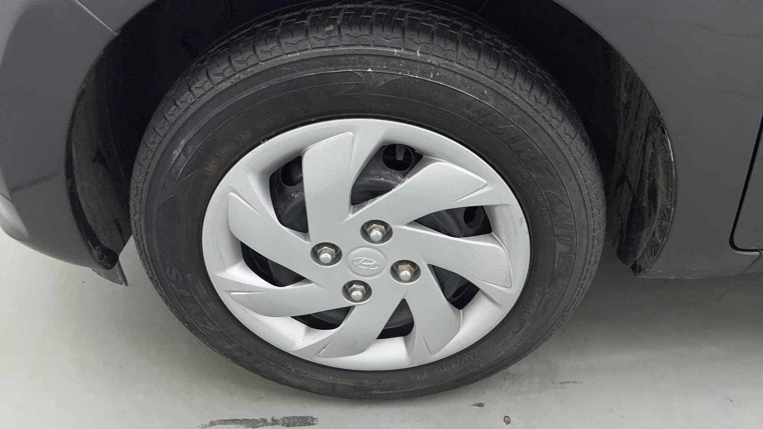 Used 2022 Hyundai Santro Sportz Petrol Manual tyres LEFT FRONT TYRE RIM VIEW