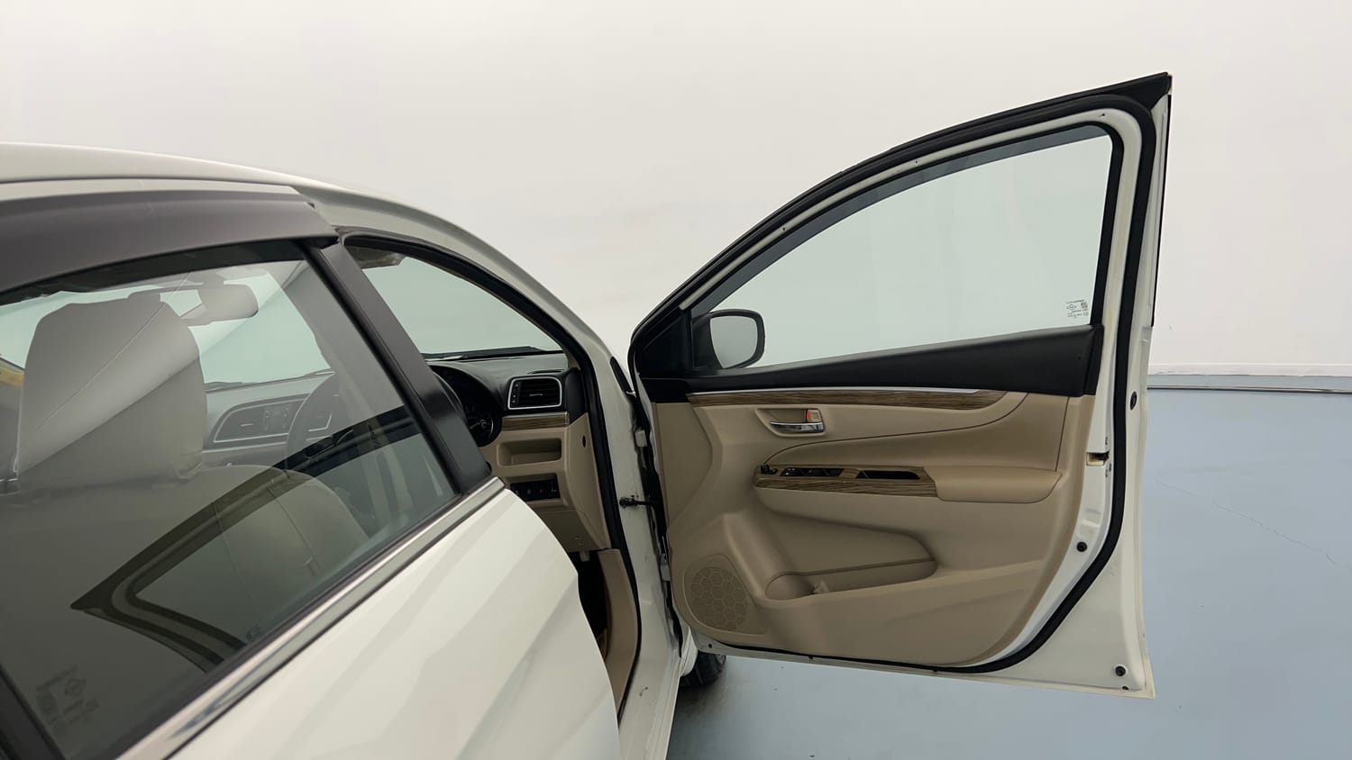Used 2023 Maruti Suzuki Ciaz Alpha 1.5 Petrol Manual interior RIGHT FRONT DOOR OPEN VIEW