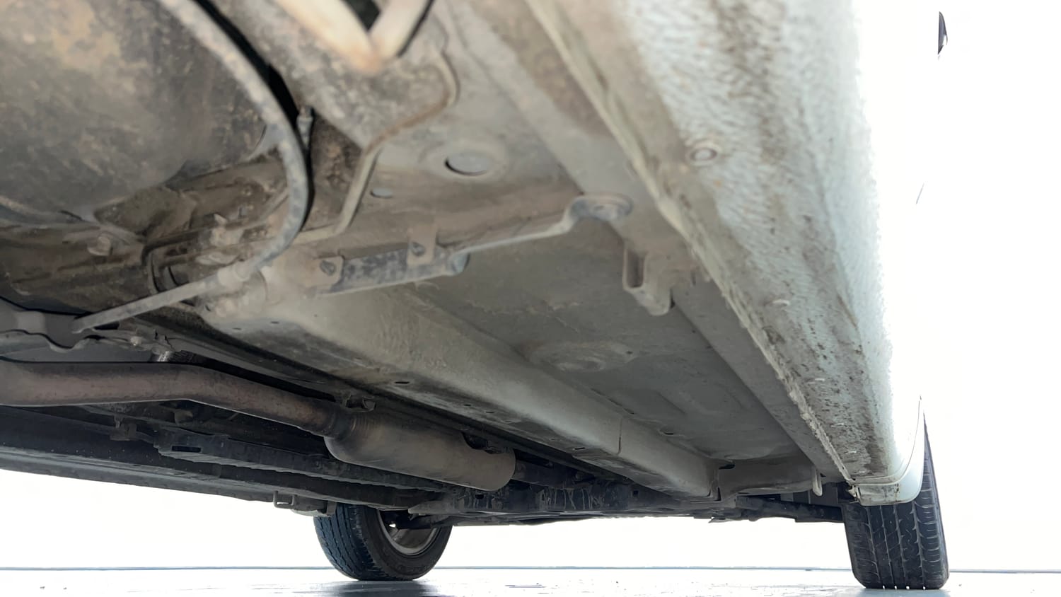 Used 2023 Maruti Suzuki Ciaz Alpha 1.5 Petrol Manual extra REAR RIGHT UNDERBODY VIEW