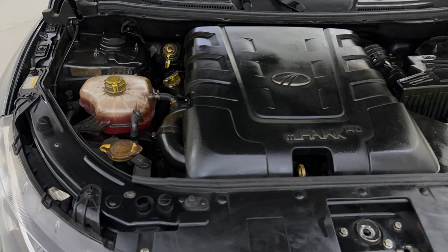 Used 2016 Mahindra XUV500 W10 AT Diesel Automatic engine ENGINE RIGHT SIDE VIEW