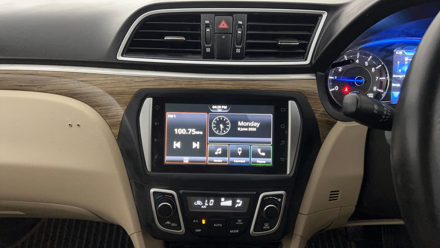 Used 2023 Maruti Suzuki Ciaz Alpha 1.5 Petrol Manual interior MUSIC SYSTEM & AC CONTROL VIEW