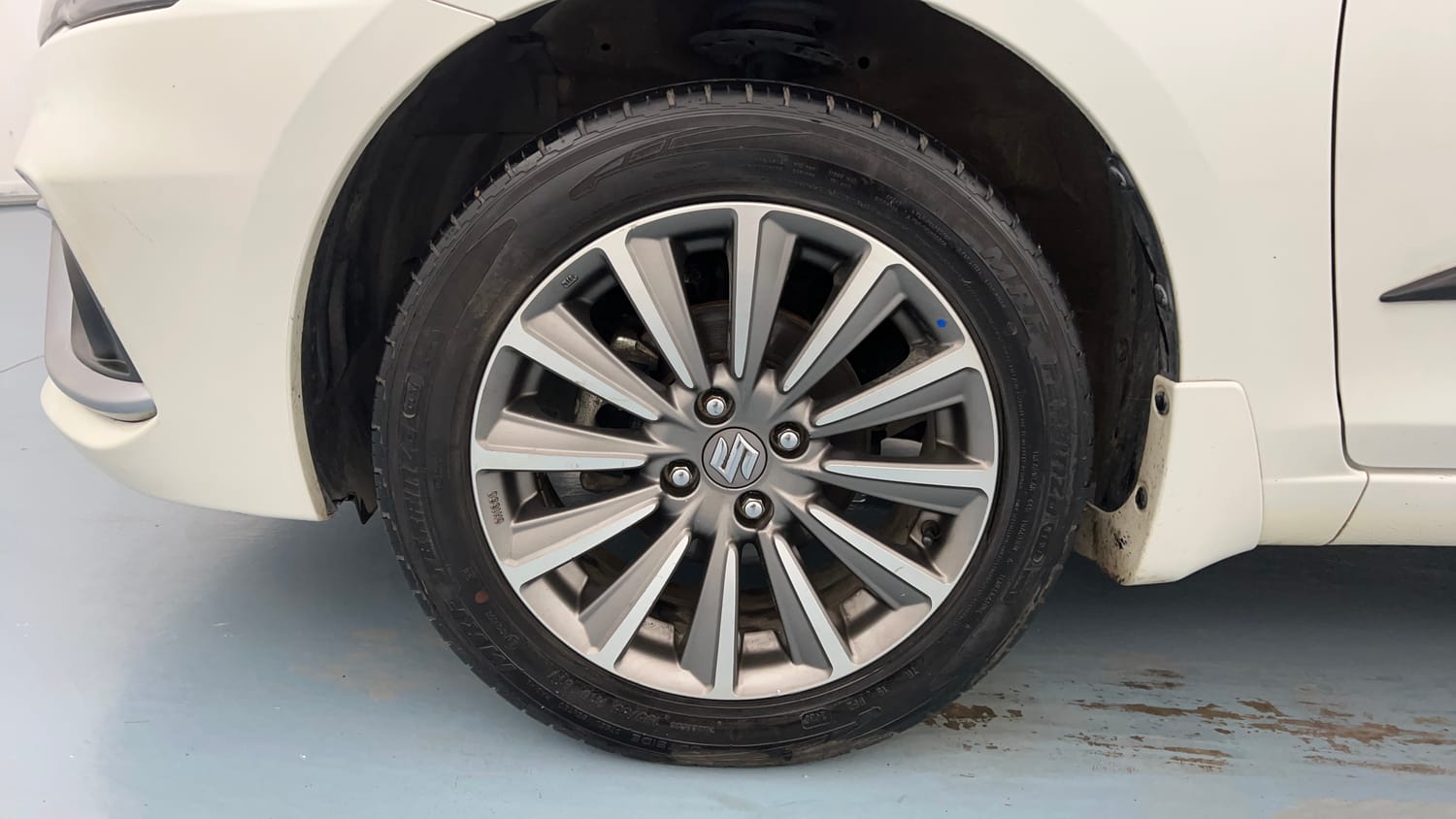 Used 2023 Maruti Suzuki Ciaz Alpha 1.5 Petrol Manual tyres LEFT FRONT TYRE RIM VIEW