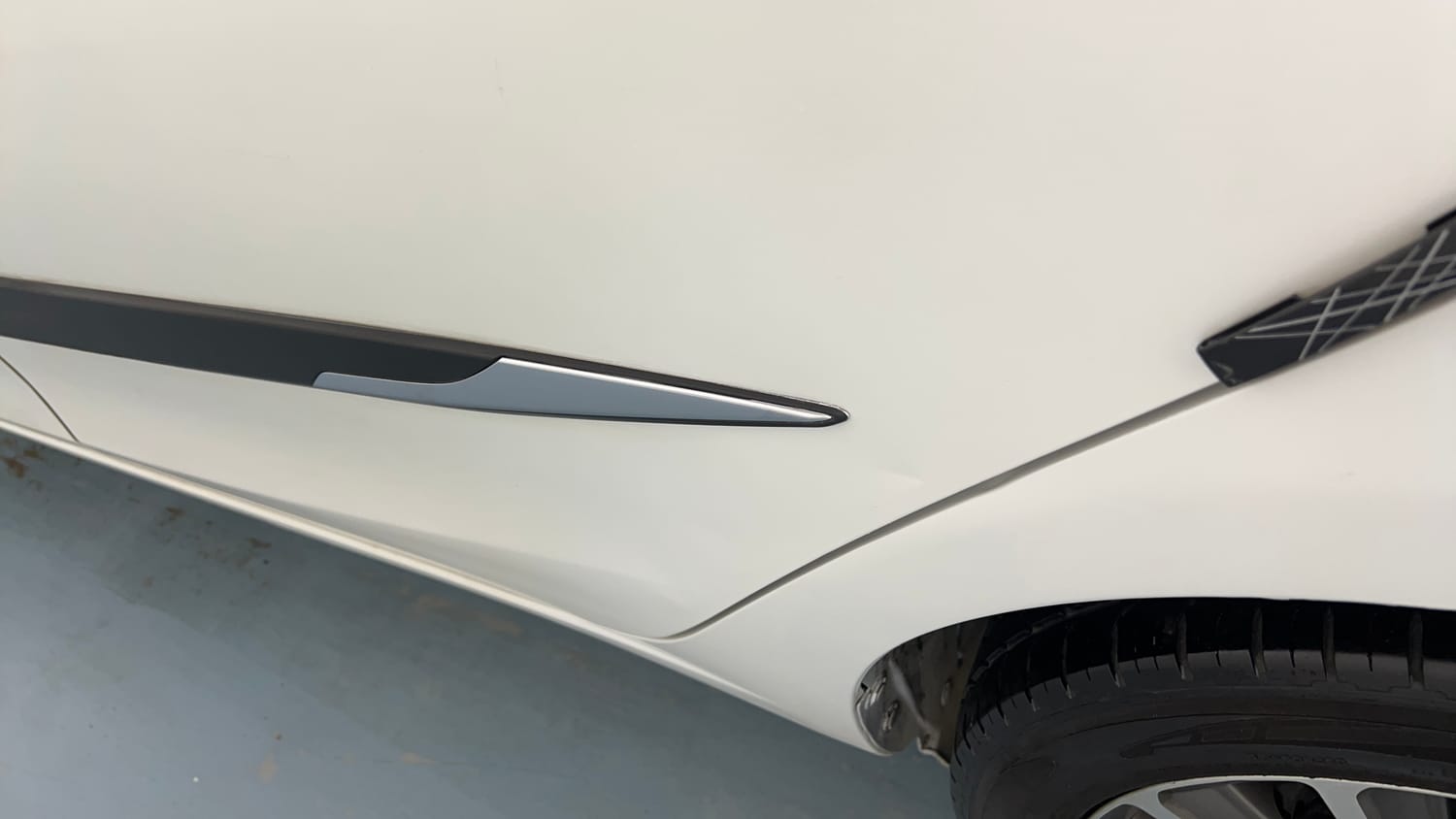 Used 2023 Maruti Suzuki Ciaz Alpha 1.5 Petrol Manual dents MINOR DENT