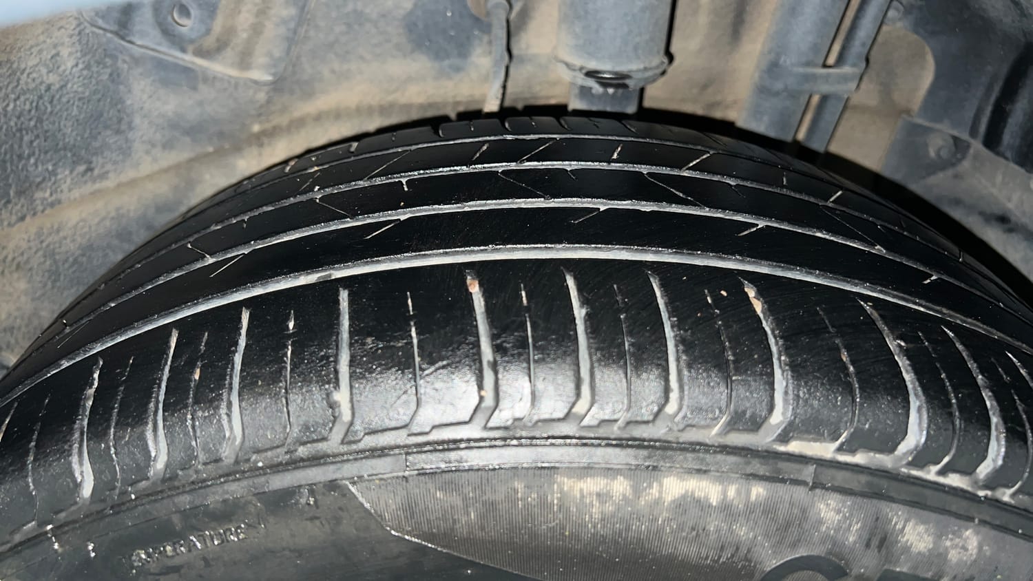 Used 2019 Tata Nexon XZA Plus Diesel Diesel Automatic tyres LEFT REAR TYRE TREAD VIEW
