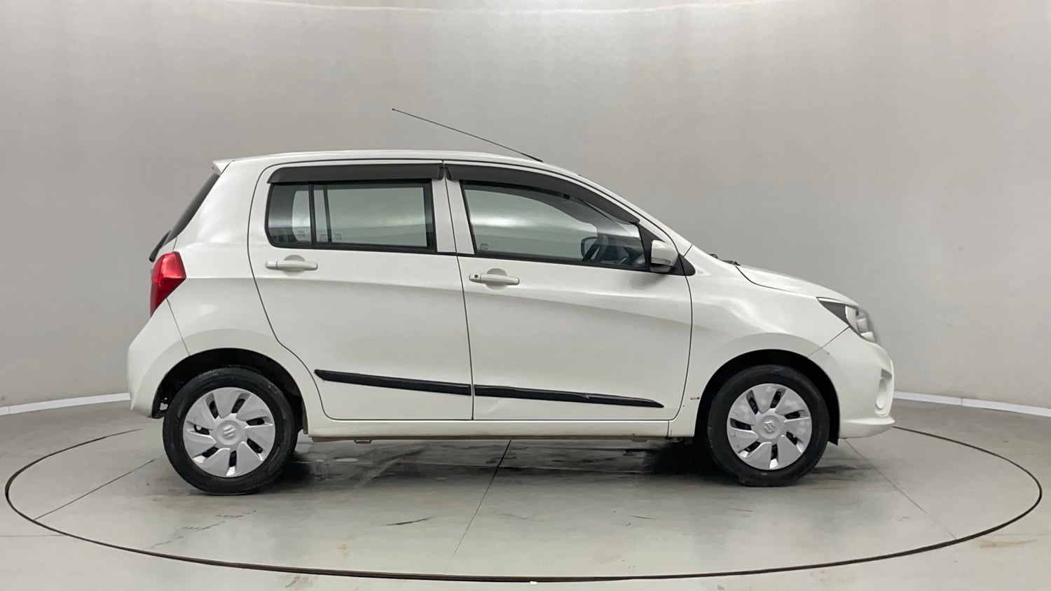Used 2018 Maruti Suzuki Celerio ZXi AMT Petrol Automatic exterior RIGHT SIDE VIEW