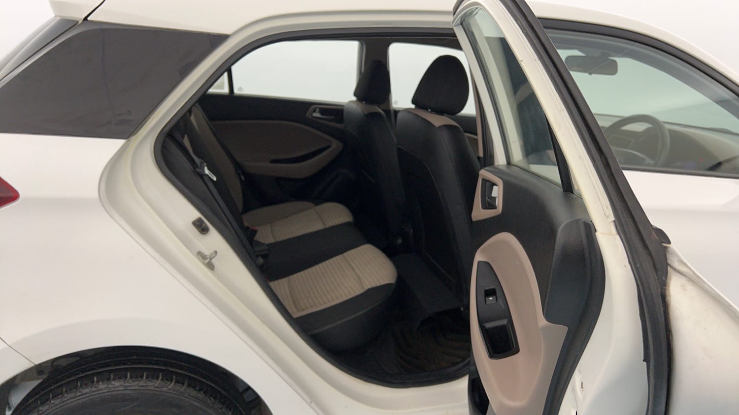 Used 2018 Hyundai Elite i20 Asta 1.2 AT Petrol Automatic interior RIGHT SIDE REAR DOOR CABIN VIEW