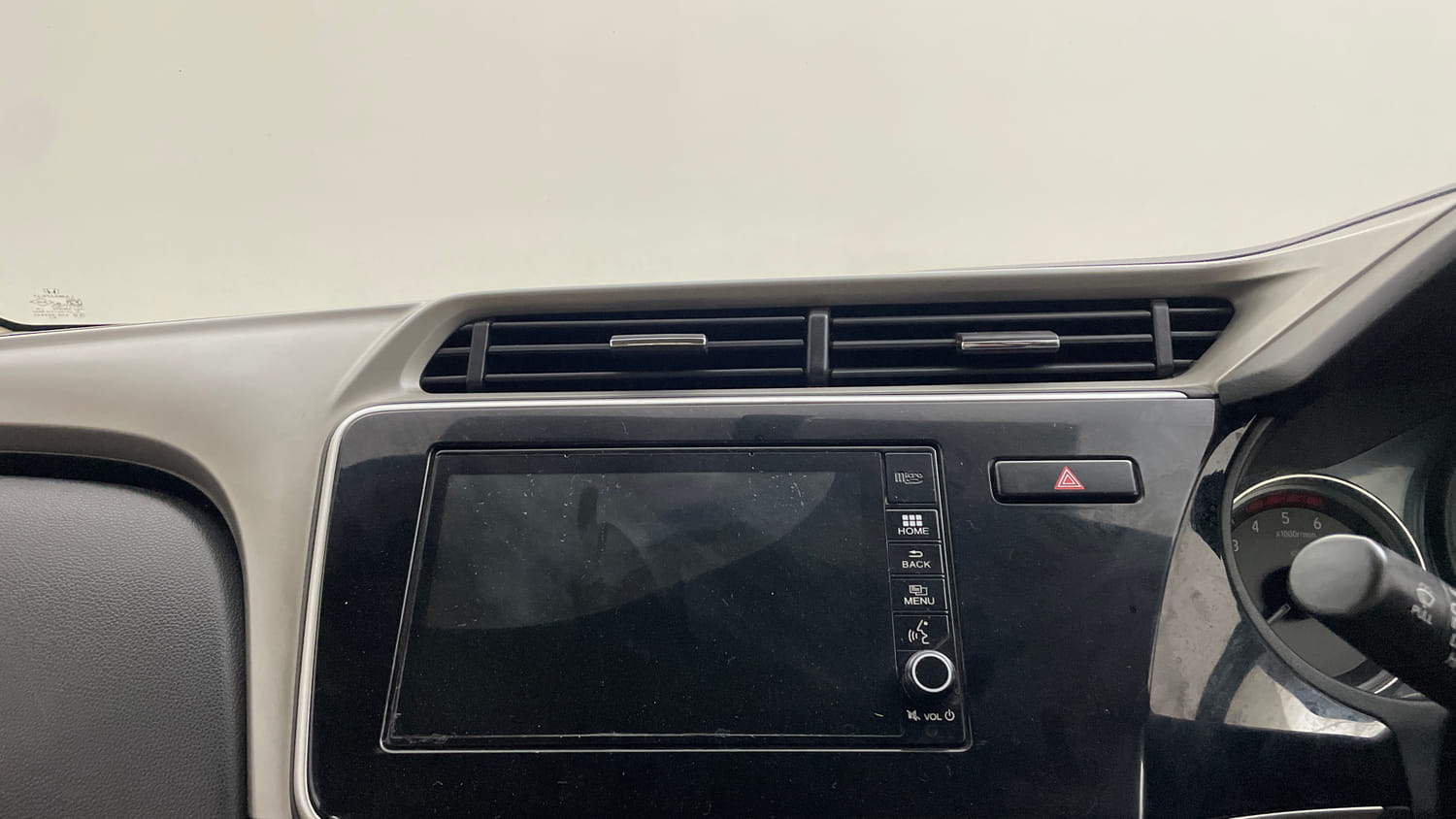 Used 2019 Honda City VX Diesel Diesel Manual top_features Integrated (in-dash) music system