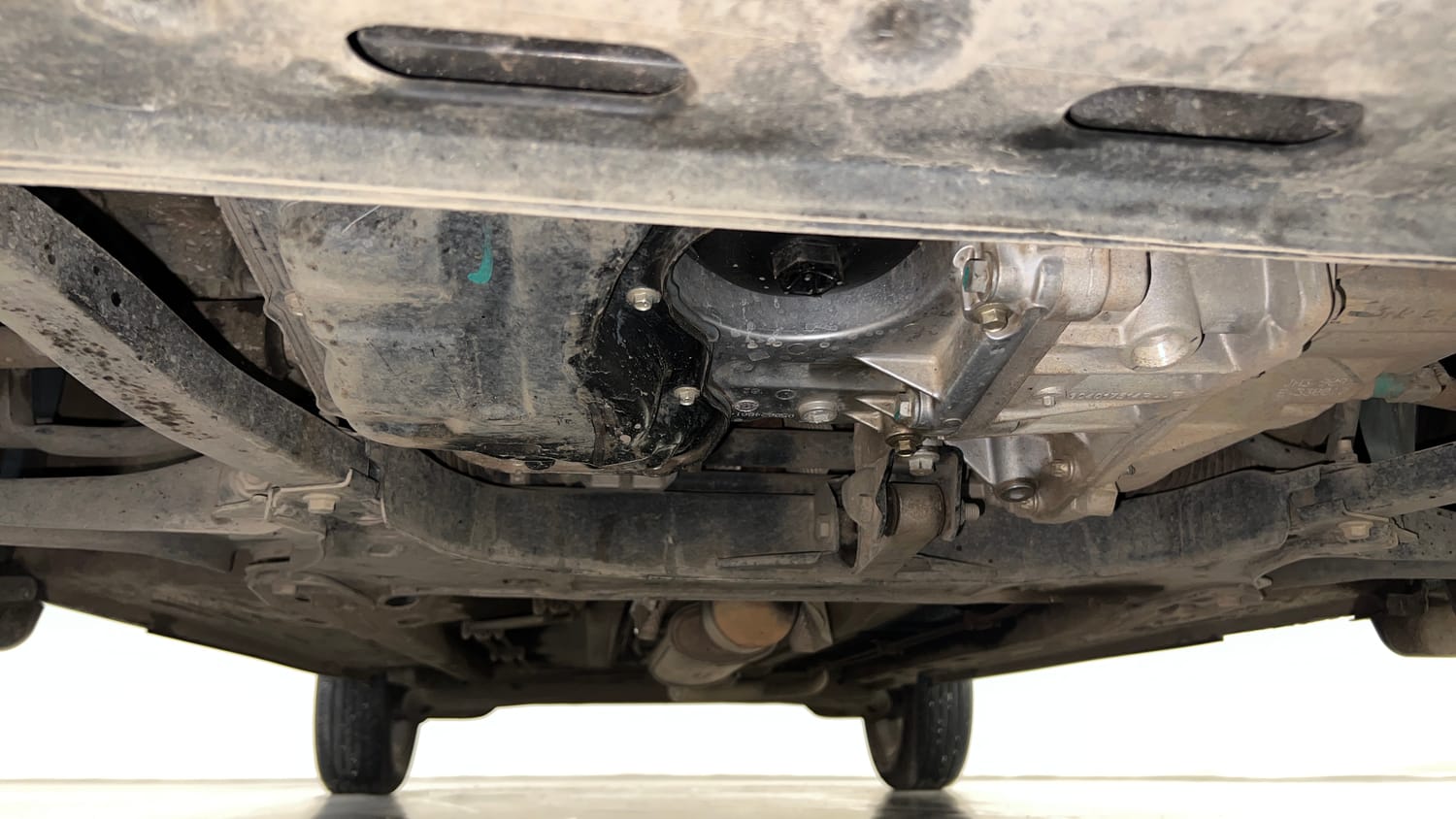 Used 2024 Nissan Magnite XV Premium Turbo Petrol Manual extra FRONT LEFT UNDERBODY VIEW