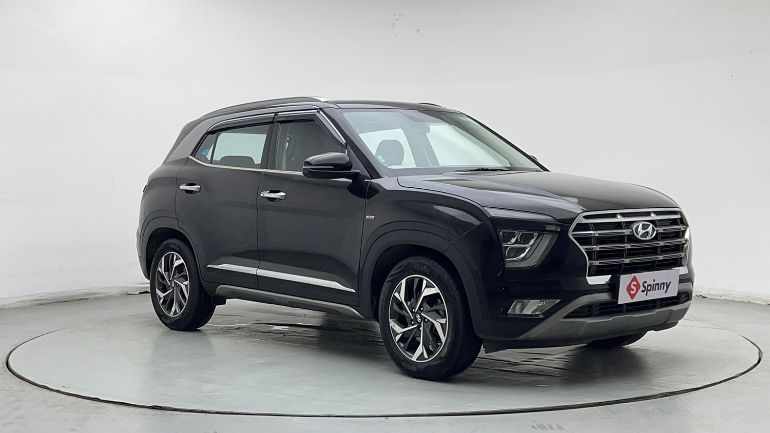 Used 2023 Hyundai Creta SX (O) 1.5 Petrol IVT Petrol Automatic exterior RIGHT FRONT CORNER VIEW